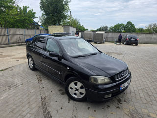 Opel Astra foto 1