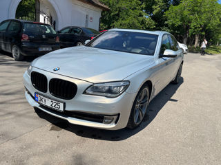 BMW 7 Series foto 2