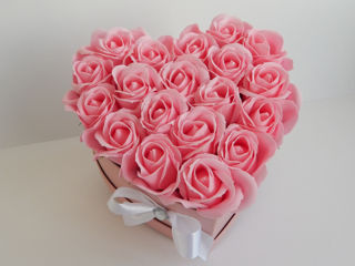 Buchete în cutii inima - trandafiri din spumă de săpun parfumați - flori care nu se ofilesc foto 6