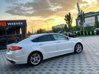 Ford Mondeo foto 9