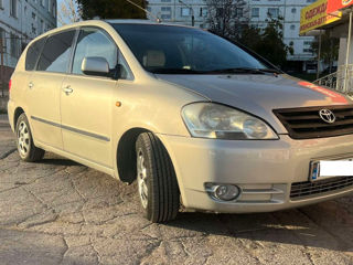 Toyota Avensis Verso