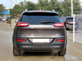 Jeep Cherokee foto 4