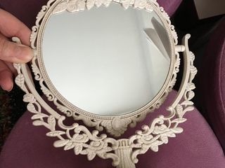 Oglindă absolut nouă, originală, cosmetică, pe o parte este cu lupă, mărește, cealaltă-obișnuită, se foto 1