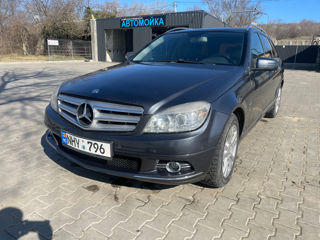 Mercedes C-Class фото 1