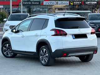 Peugeot 2008 foto 3