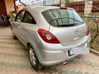 Opel Corsa foto 2