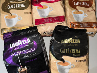 Boabe de cafea Lavazza pentru consum casnic, birou, in asortiment