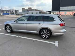 Volkswagen Passat foto 2