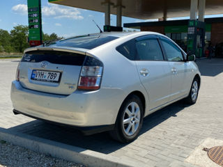 Toyota Prius foto 4