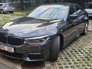 BMW 5 Series foto 4