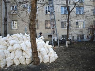 *Demolari.снос домов,nisip spălat,kotileți,but,petriș,moluza,pgs,ceornozeom.kamaz,bobcat,excavator. foto 10