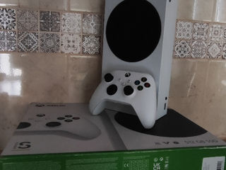 Vând xbox series s foto 1