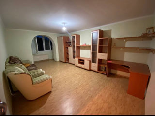 Apartament cu 1 cameră, 35 m², Centru, Căușeni