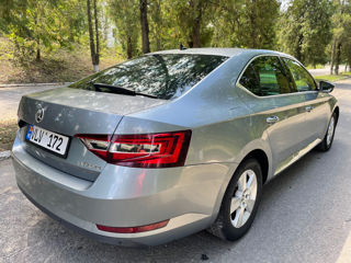 Skoda Superb foto 4