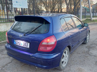 Nissan Almera foto 9