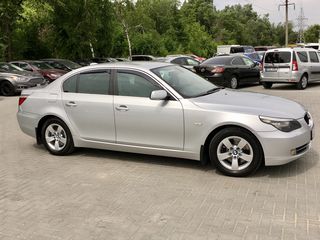 BMW 5 Series foto 6