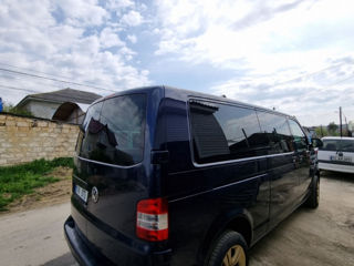 Volkswagen Caravelle foto 2