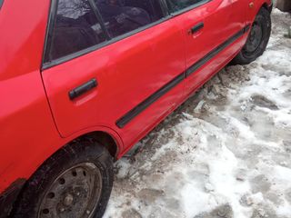 Mazda 323 foto 5