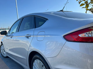 Ford Fusion foto 8