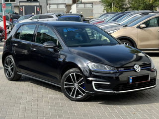 Volkswagen Golf foto 1