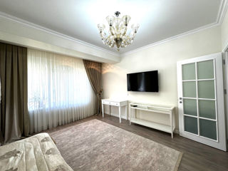 Apartament cu 3 camere, 130 m², Botanica, Chișinău foto 11