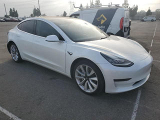 Tesla Model 3 foto 3