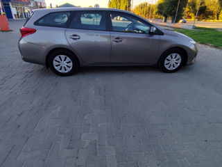 Toyota Auris foto 3