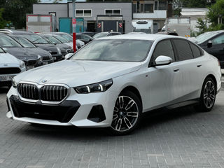 BMW 5 Series foto 3