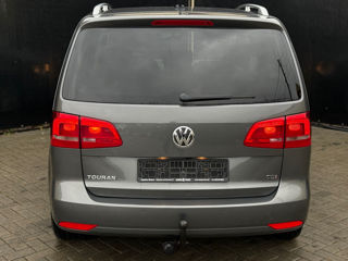 Volkswagen Touran foto 5