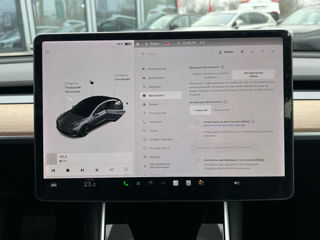 Tesla Model 3 foto 11