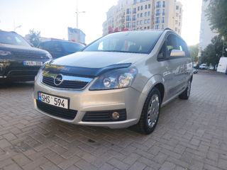 Opel Zafira foto 3