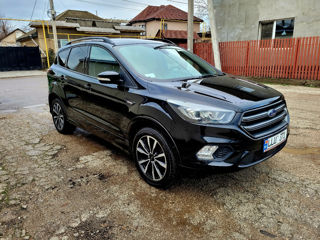 Ford Kuga foto 2