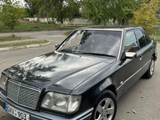 Mercedes Series (W124)