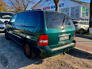 KIA Carnival foto 3