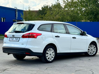 Ford Focus foto 4