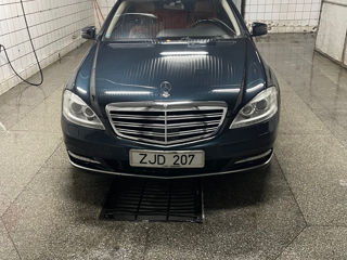 Mercedes S-Class