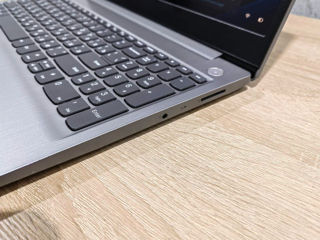 Lenovo Ideapad 3 15IML05 foto 6