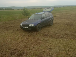 Opel Astra foto 2