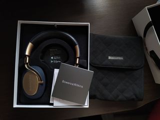 Наушники Bowers & Wilkins PX Active Noise Cancelling Wireless Headphones (Soft Gold) foto 2