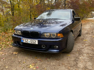 BMW 5 Series foto 2