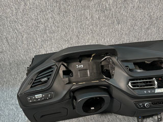 Plansa bord BMW F40 F44  foto 2