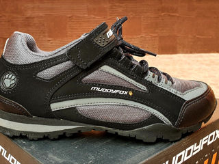 Pantofi sport noi Muddyfox. Marime 36. Marea Britanie. foto 5