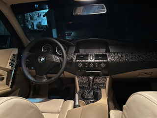 BMW 5 Series foto 8