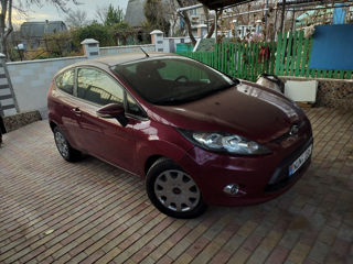 Ford Fiesta foto 3