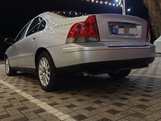 Volvo S60 foto 1