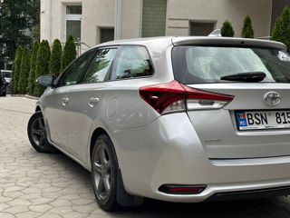 Toyota Auris foto 4