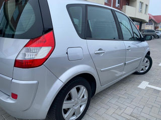 Renault Scenic foto 2