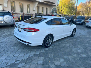 Ford Fusion foto 4