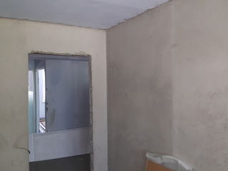 Apartament cu trei camere fara reparatie,Straseni foarte aproape de traseul Chisinau-Ungheni foto 8