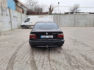 BMW 5 Series foto 2